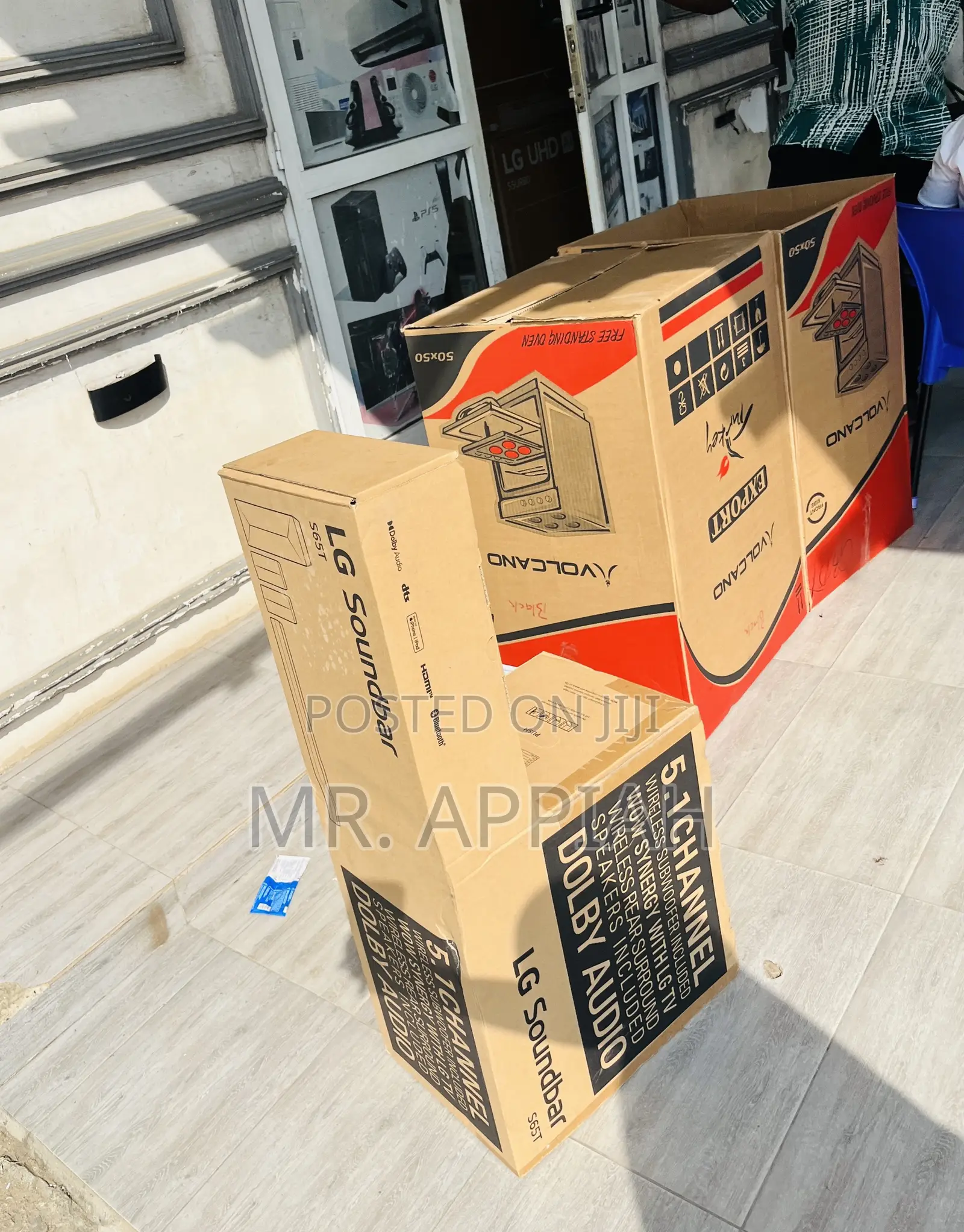 Brand New Lg S65t 600 Watts Bluetooth Sound Bar System.