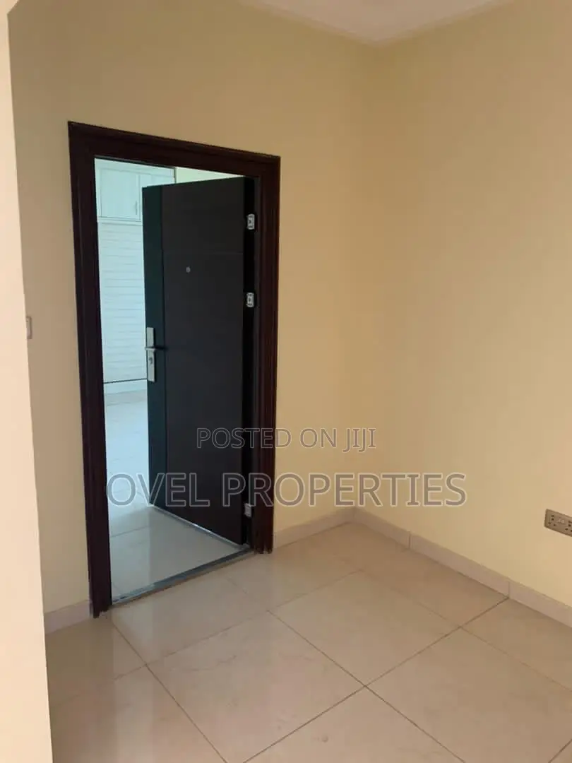 3bdrm Apartment in Yo-Yo, East Legon for rent
