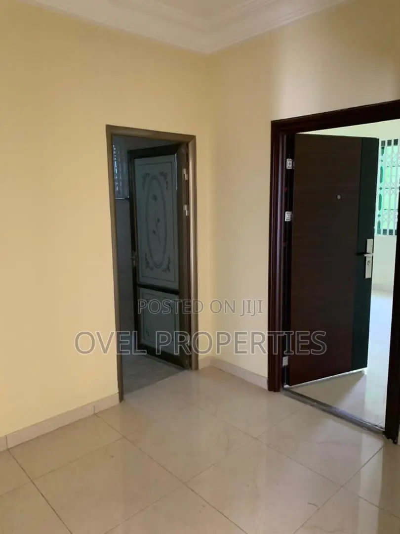 3bdrm Apartment in Yo-Yo, East Legon for rent