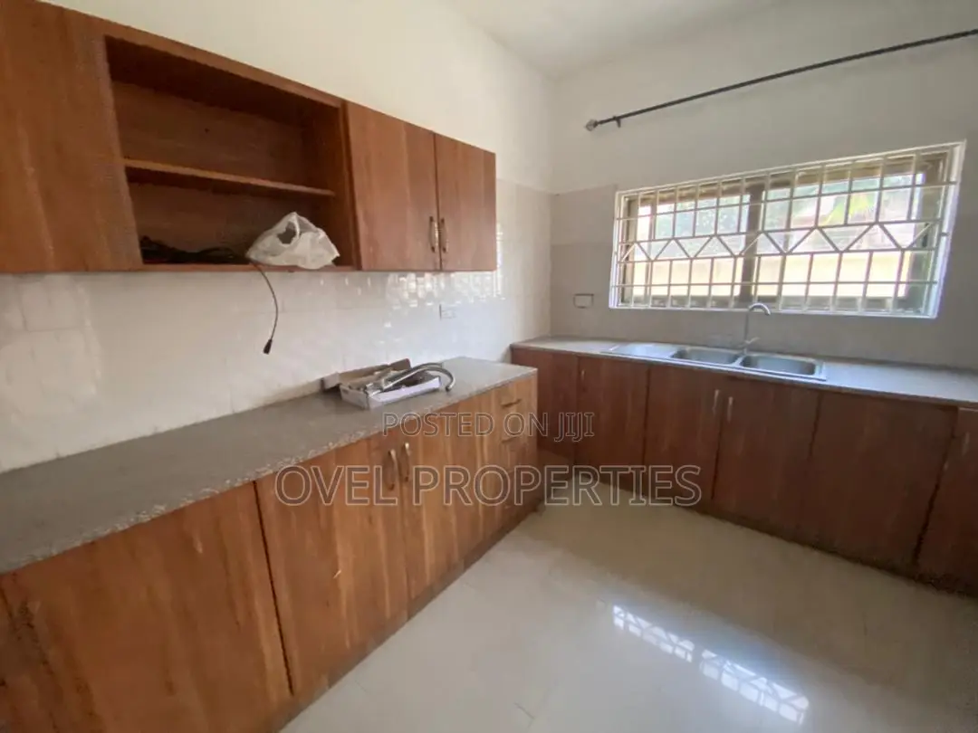 2bdrm Apartment in American House, Greater Accra for rent