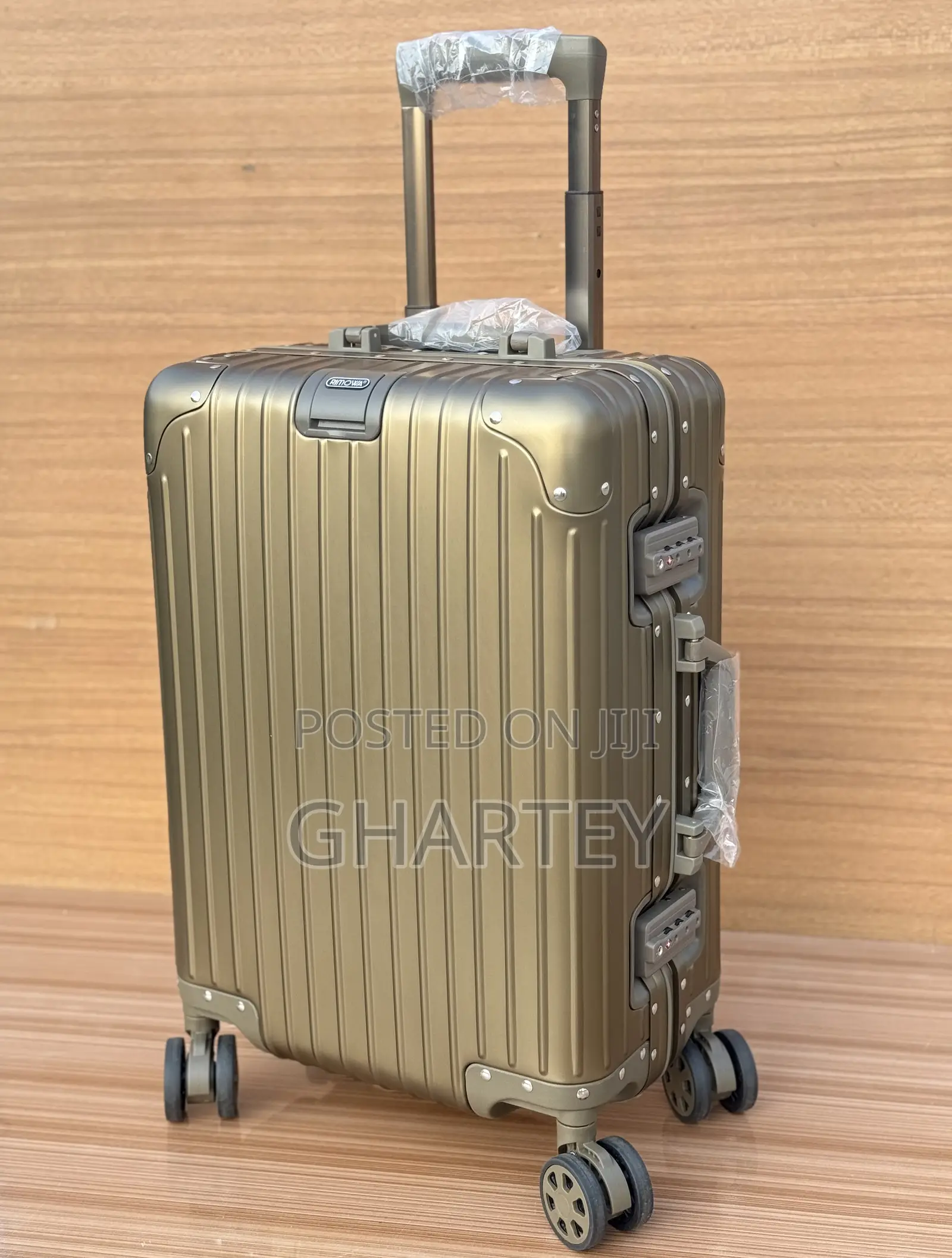 Rimowa Travel/ Luggage Set - 3 Sizes(Big, Medium, Small)