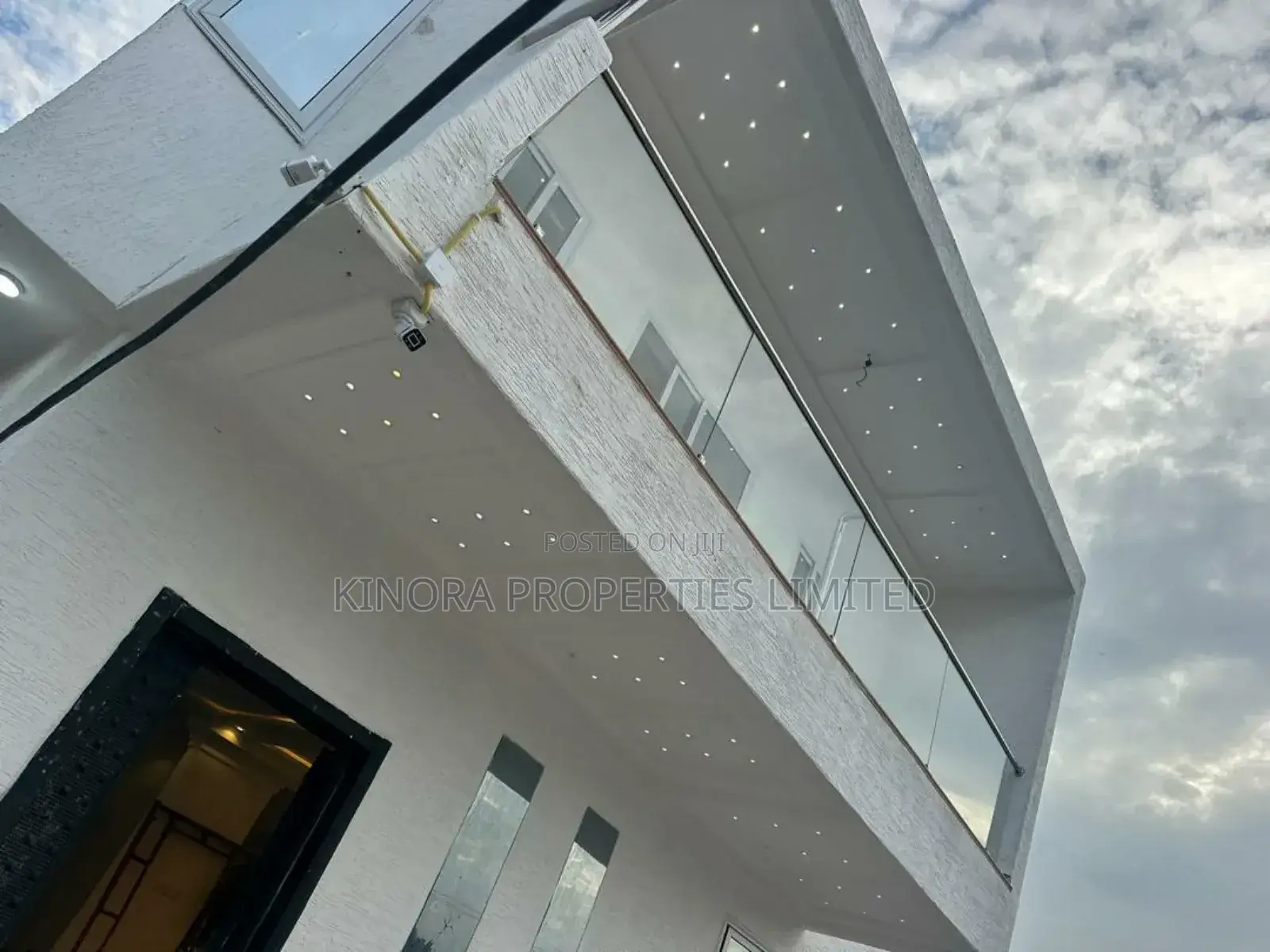 4bdrm Duplex in Botwe Star-Bite for sale