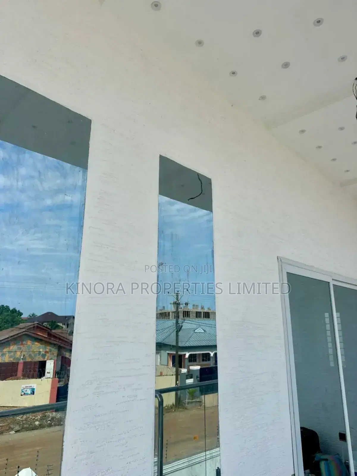 4bdrm Duplex in Botwe Star-Bite for sale