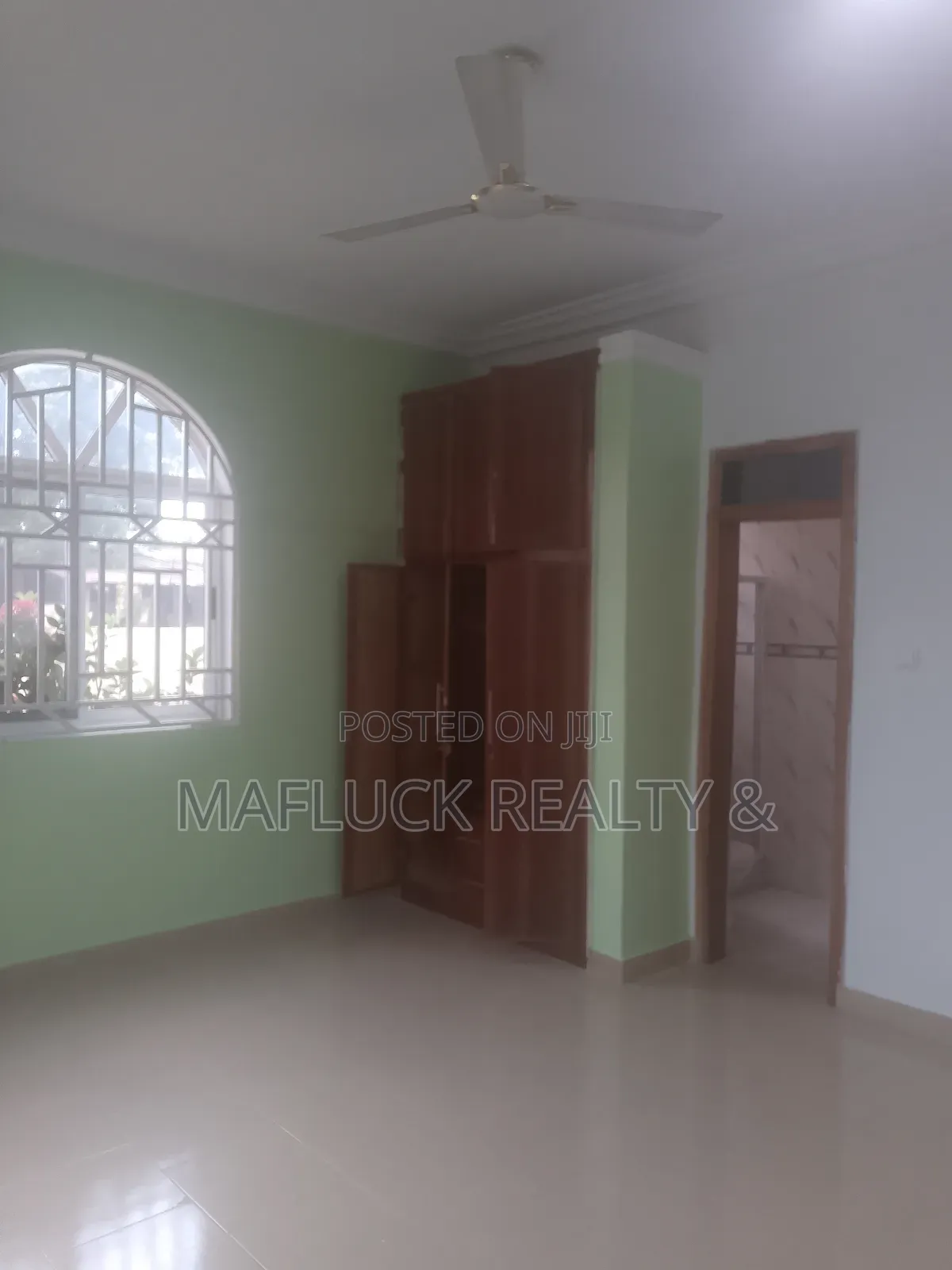 2bdrm Apartment in Lakeside Estate for rent
