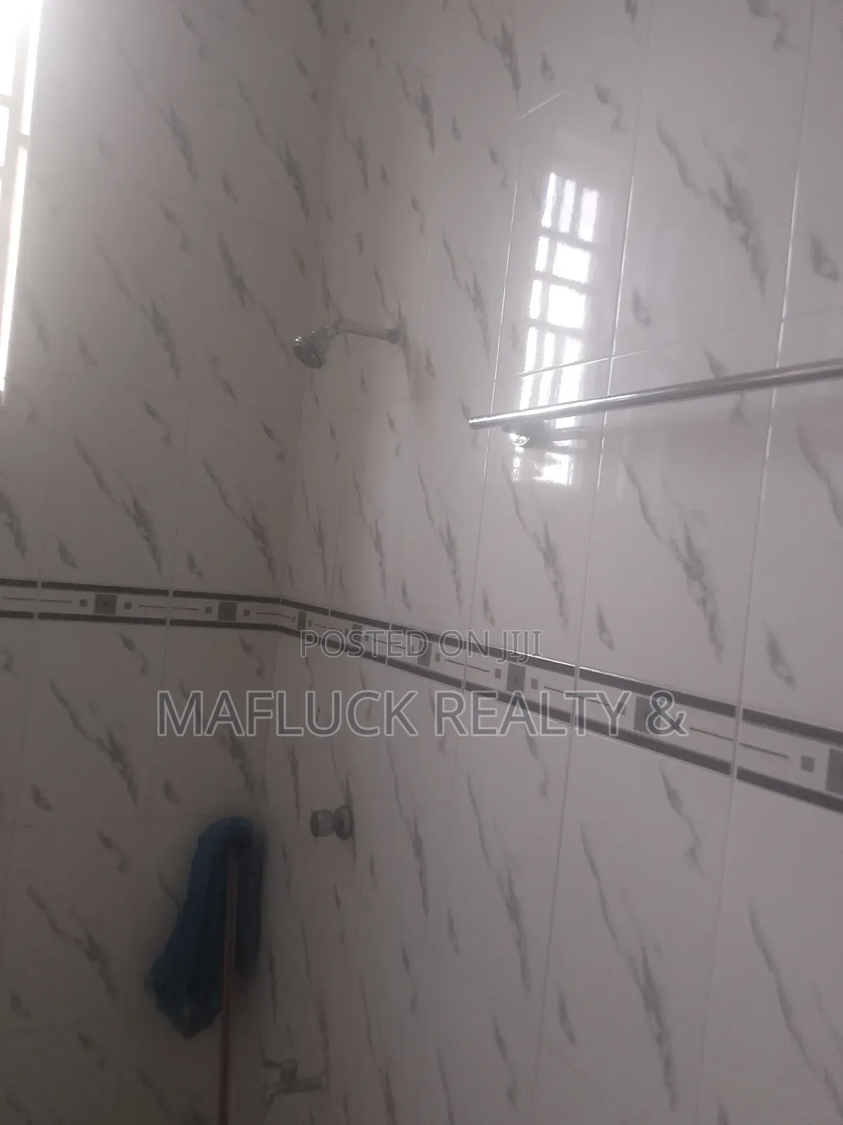 2bdrm Apartment in Lakeside Estate for rent