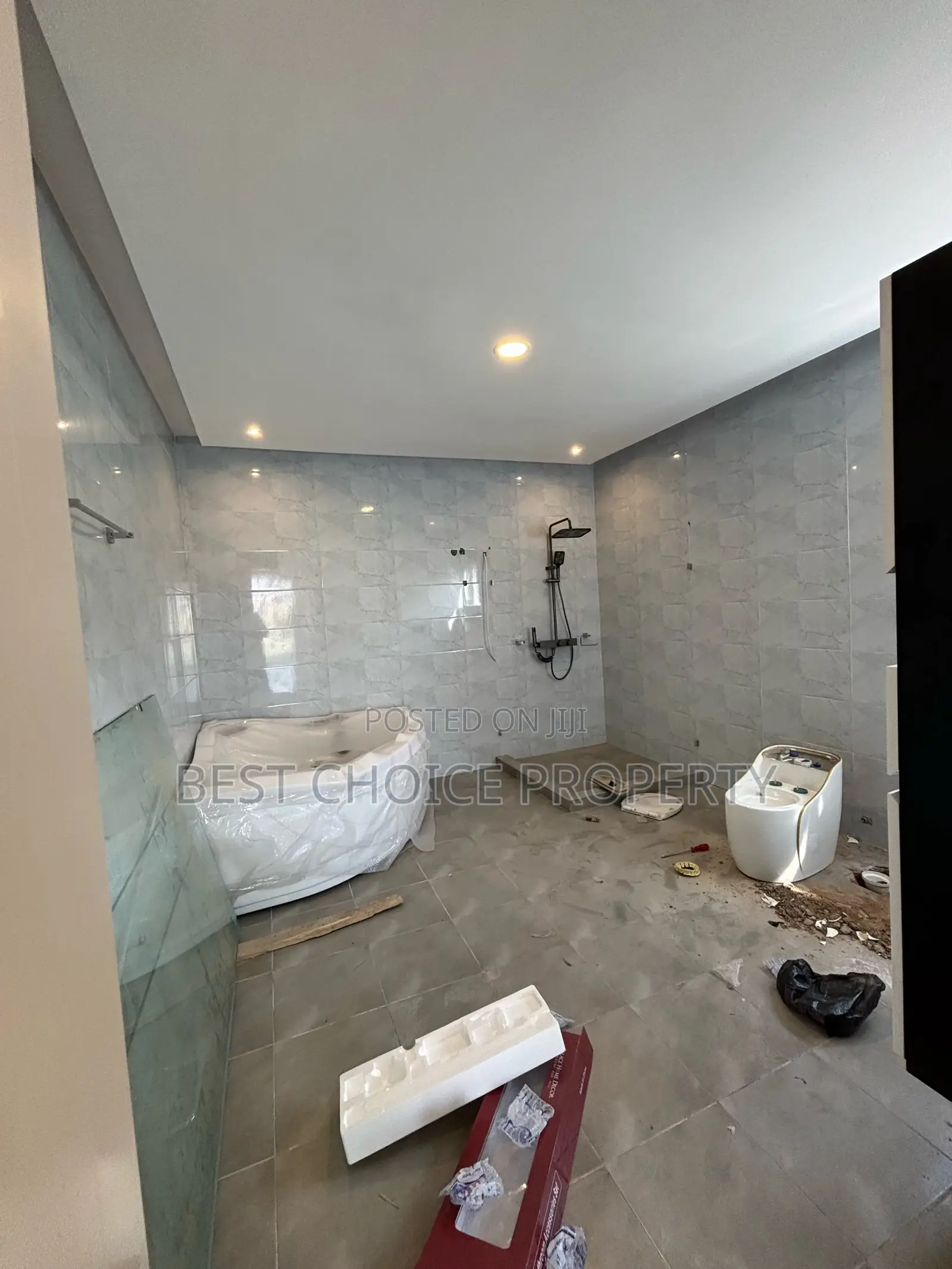Executive Duplex Five Bedroom’S House for Sale
