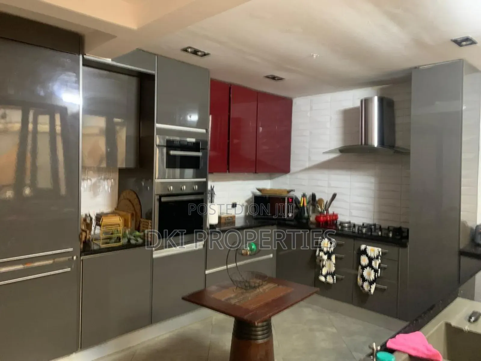 5bdrm House in Dki Properties, Spintex for rent