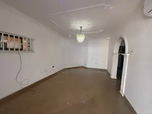 3bdrm Apartment in American House, East Legon for rent