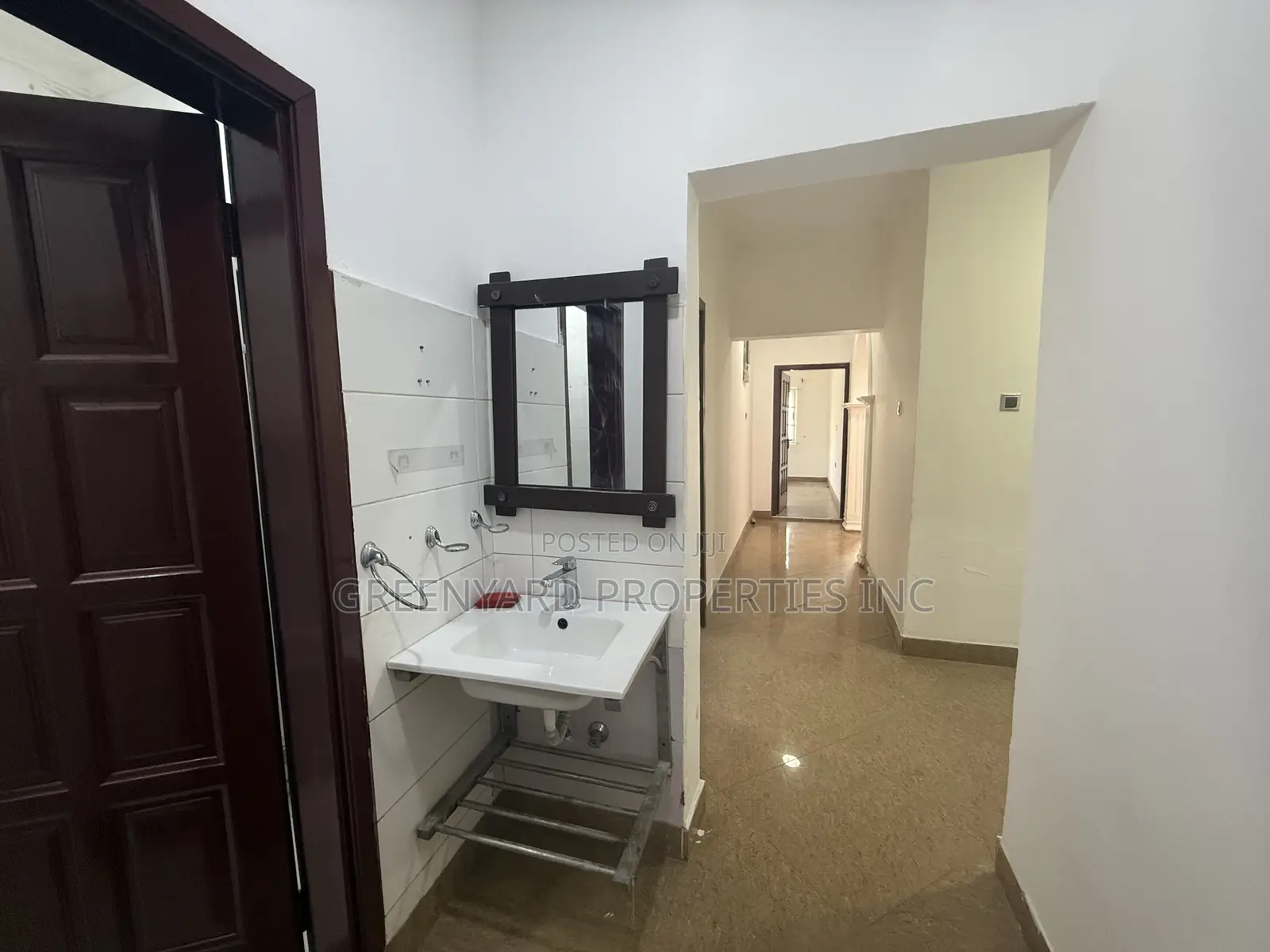 3bdrm Apartment in American House, East Legon for rent