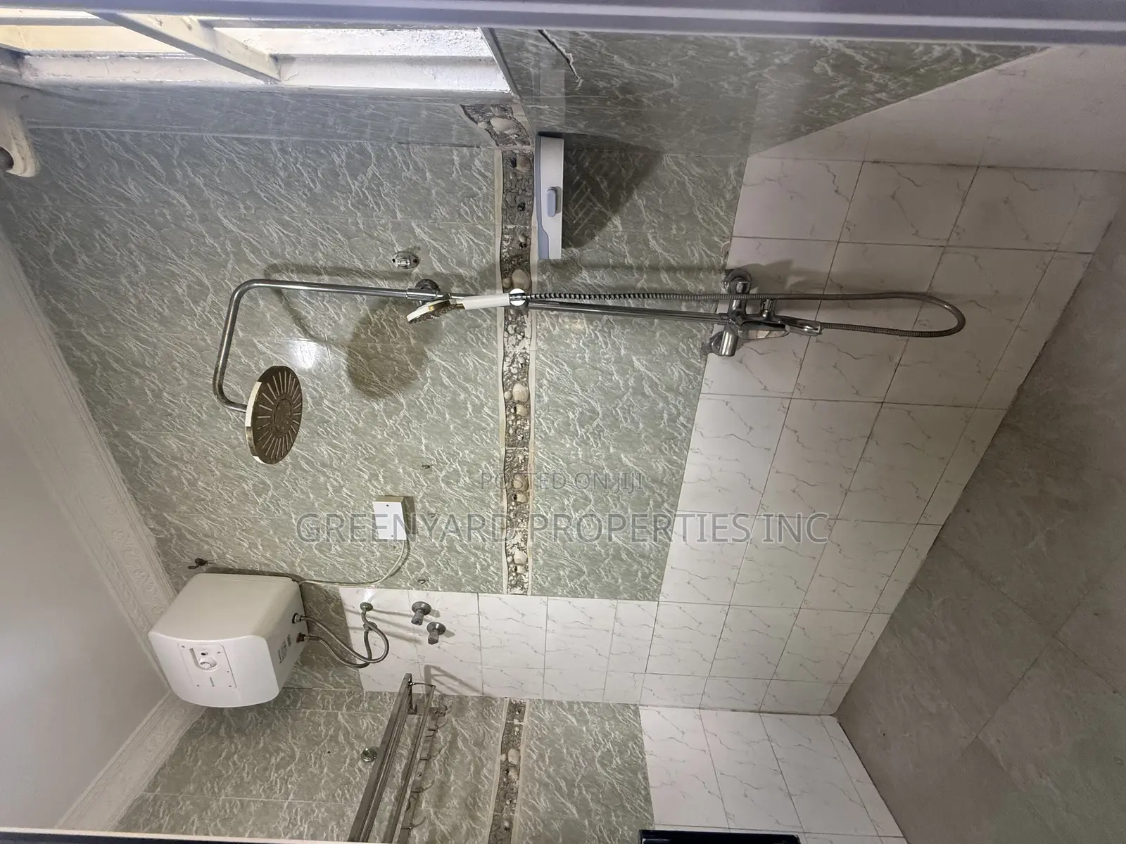 3bdrm Apartment in American House, East Legon for rent