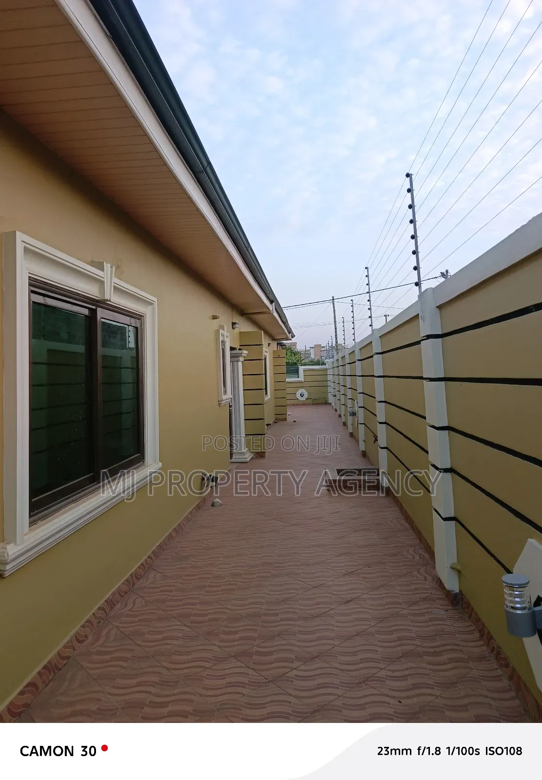 4bdrm House in Community 25, Tema Metropolitan for rent
