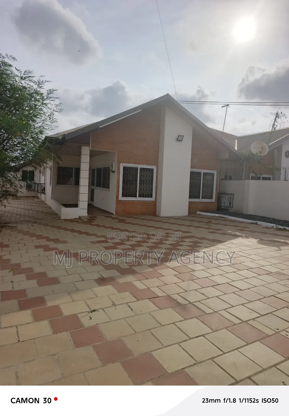 3bdrm House in Hfc Estate, Tema Metropolitan for rent
