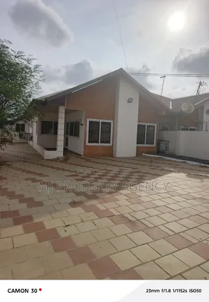 3bdrm House in Hfc Estate, Tema Metropolitan for rent