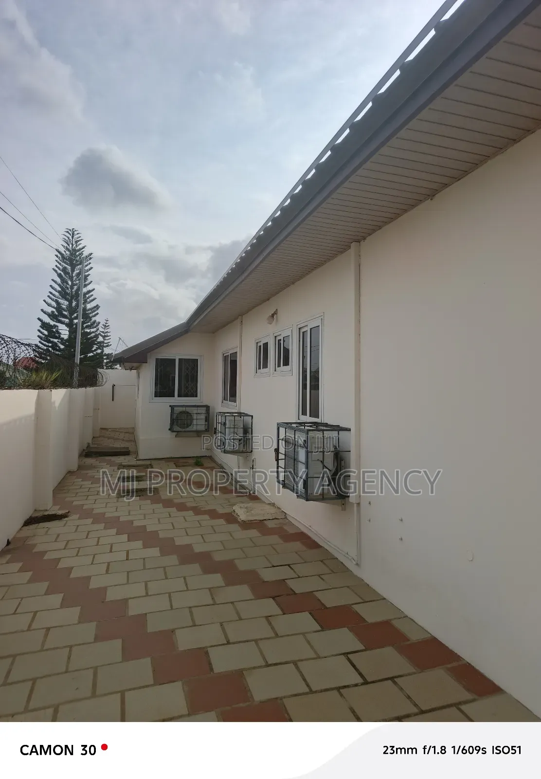 3bdrm House in Hfc Estate, Tema Metropolitan for rent