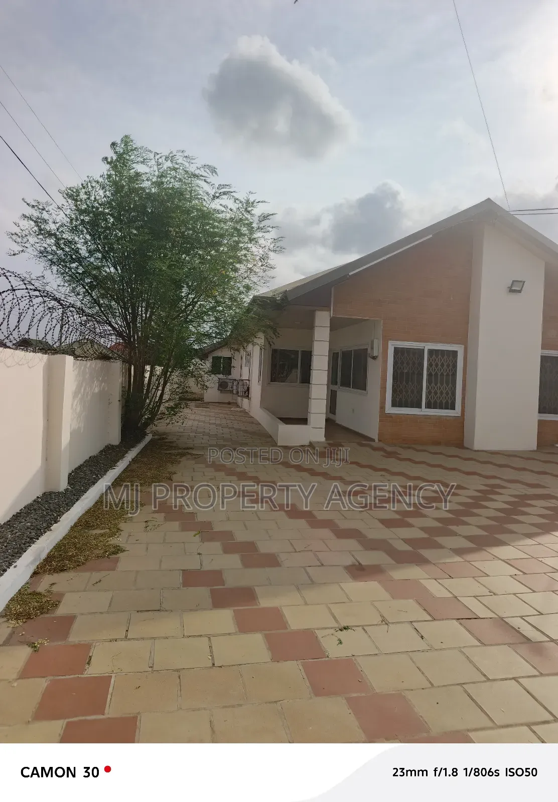 3bdrm House in Hfc Estate, Tema Metropolitan for rent