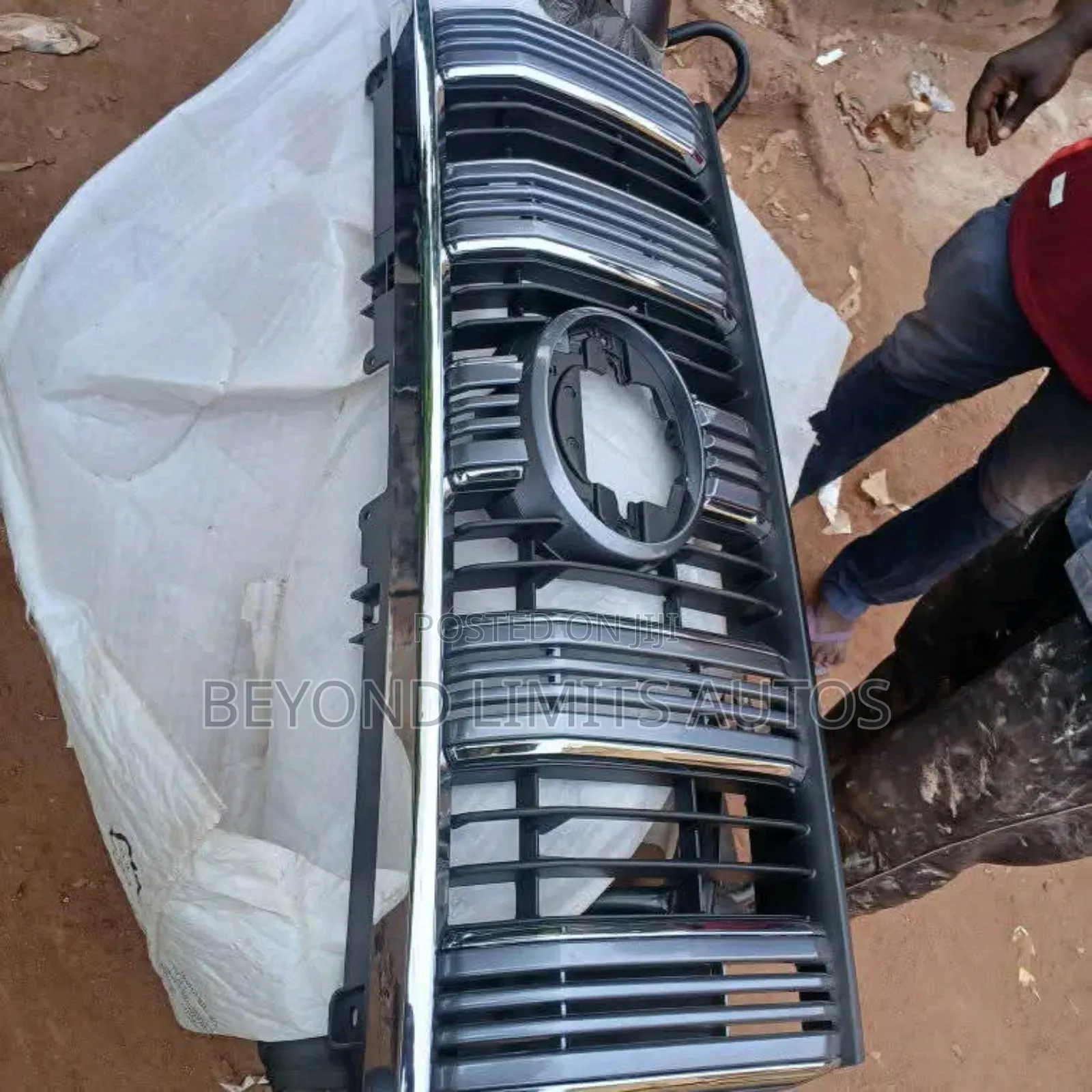 Toyota Land Cruiser Prado 2018,2019,2020,2021,022 Top Grille