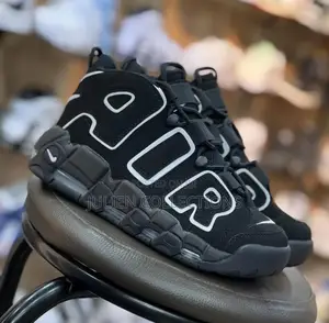 Nike Air Mani Black White
