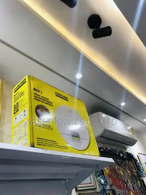 Accurate White Karcher RCV 3 Vacuum Cleaner