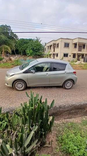 Toyota Vitz 2013 Gray