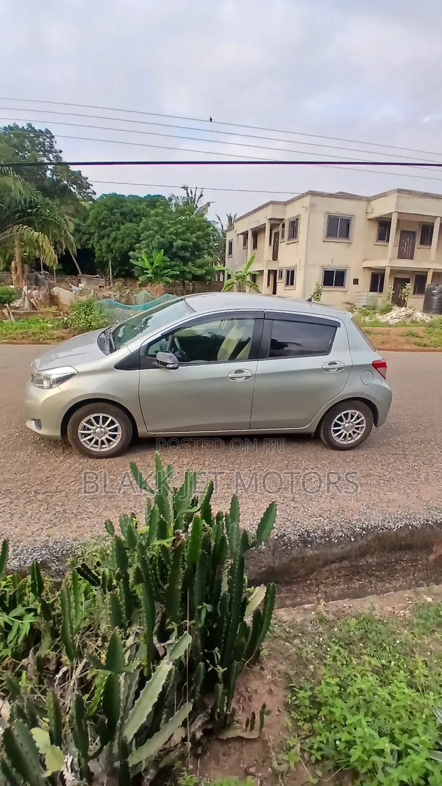 Toyota Vitz 2013 Gray