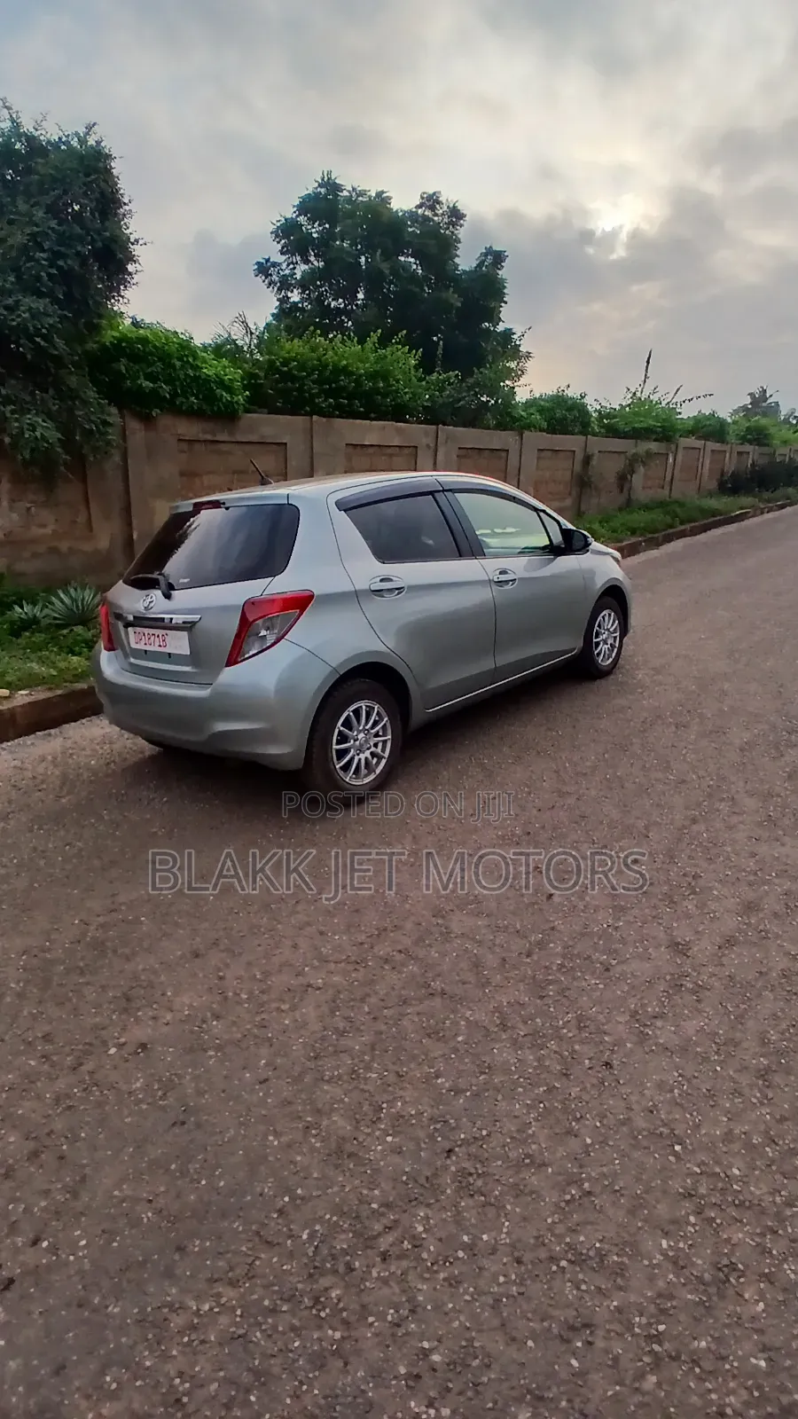 Toyota Vitz 2013 Gray