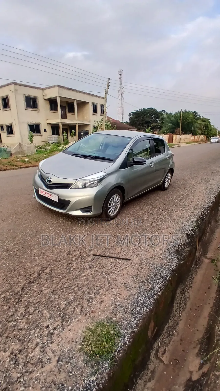 Toyota Vitz 2013 Gray