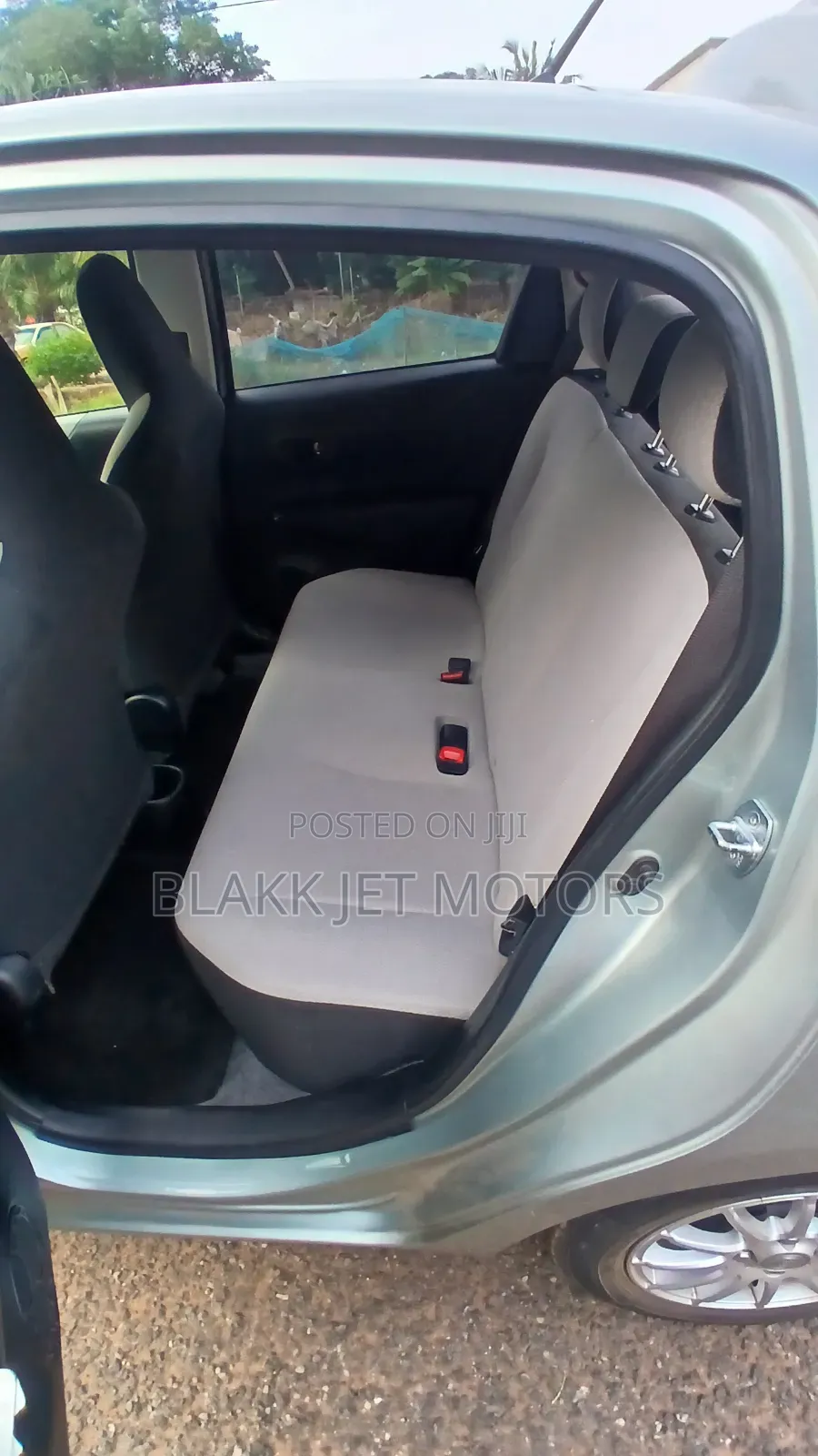 Toyota Vitz 2013 Gray