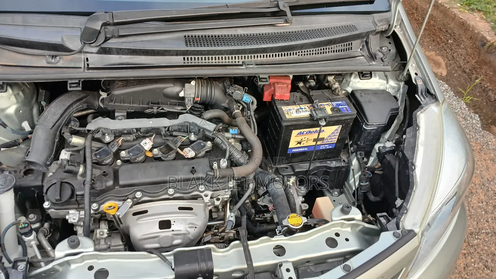 Toyota Vitz 2013 Gray