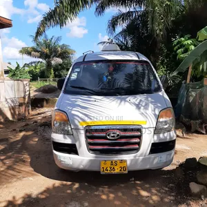 Hyundai Starex 2007 White
