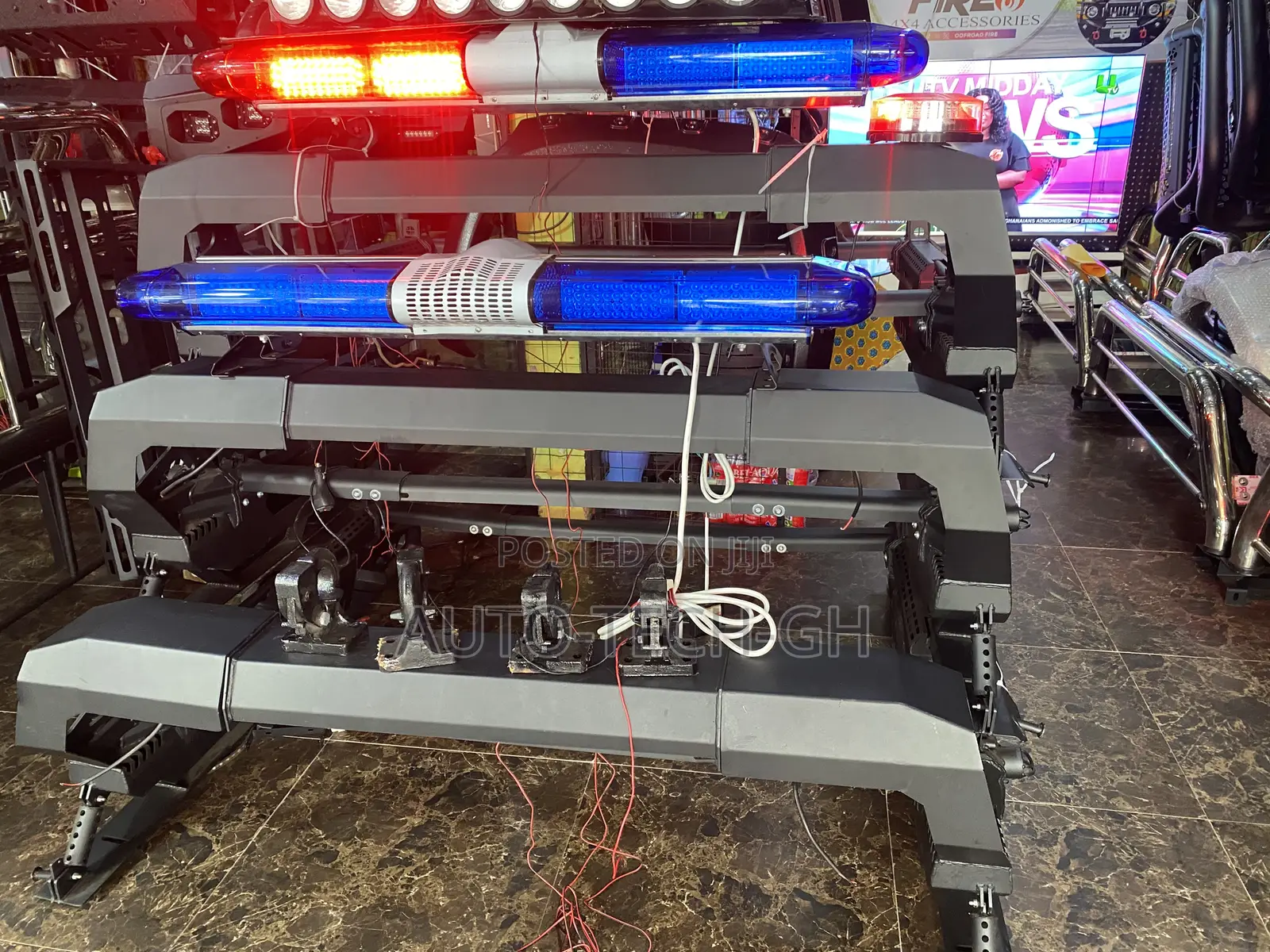 Heavy Metal Roll Bar With Police Alarm for F150 and Tacoma