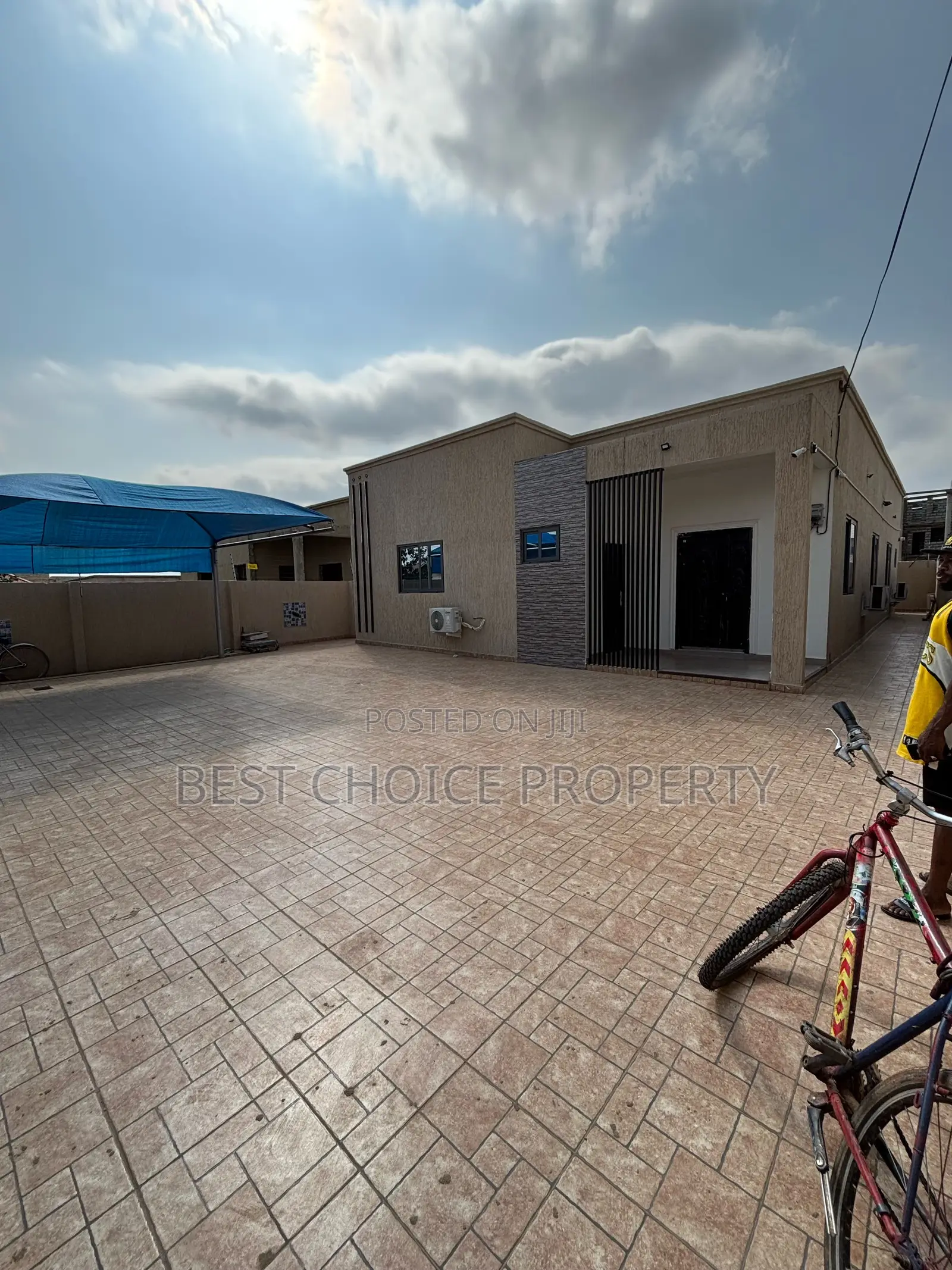 Executive 3 Bedrooms House for Sale