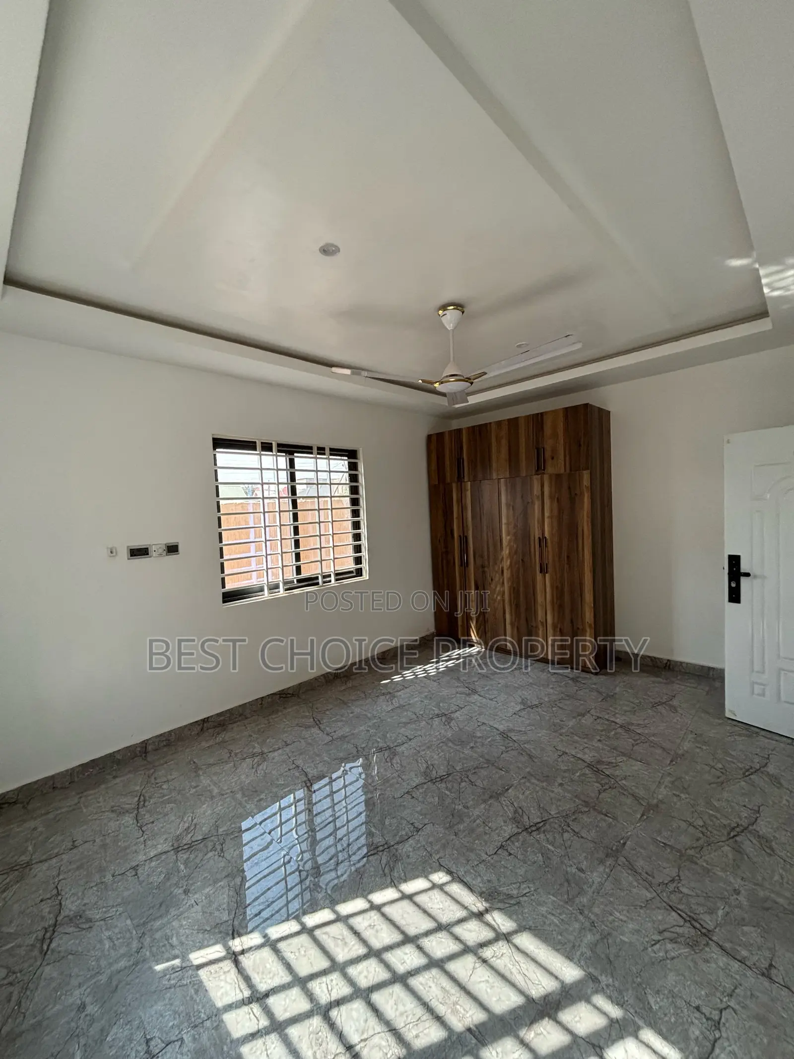 Executive 3 Bedrooms House for Sale