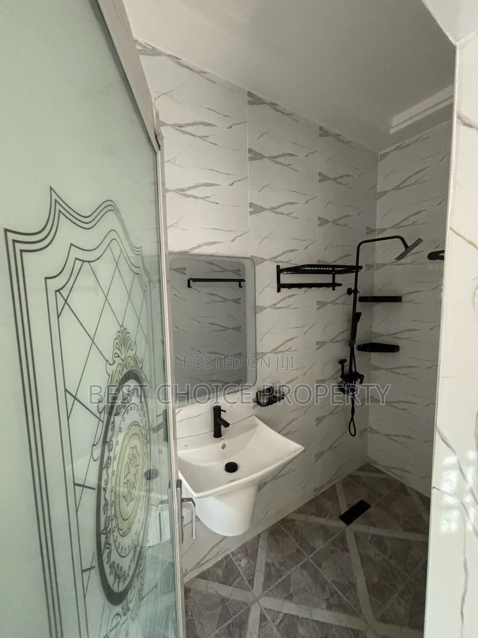 Executive 3 Bedrooms House for Sale