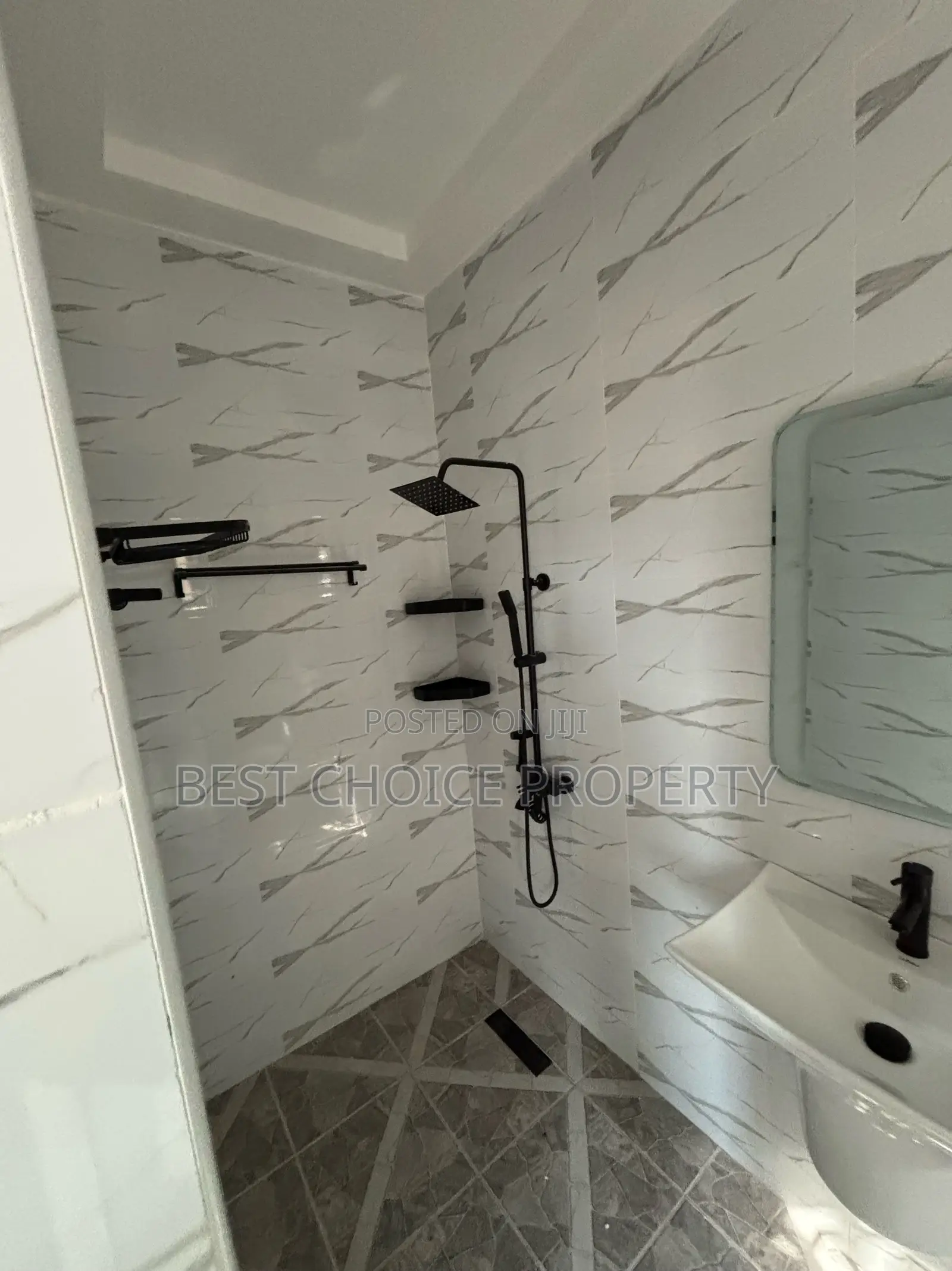 Executive 3 Bedrooms House for Sale