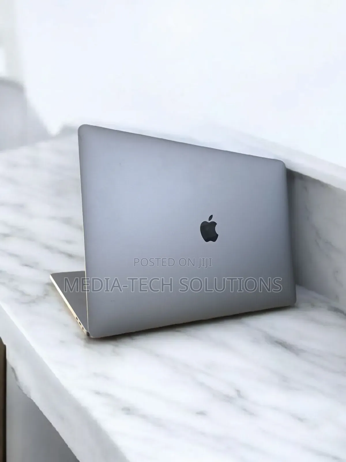 Laptop Apple MacBook Pro 2019 32GB Intel Core i9 SSD 512GB