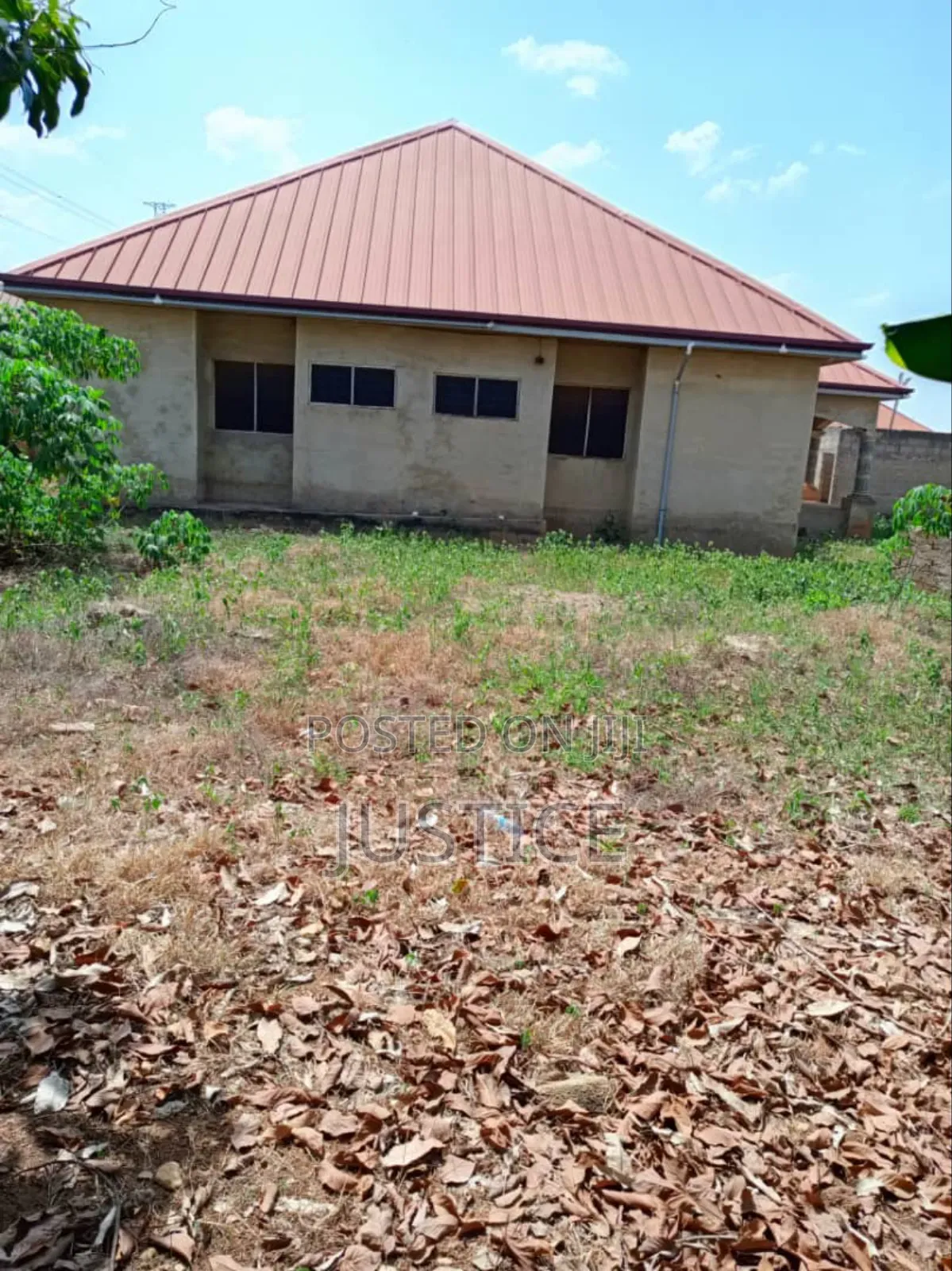 4bdrm House in Trede Kumasi for sale