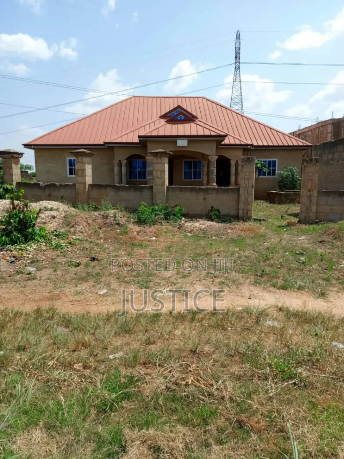 4bdrm House in Trede Kumasi for sale
