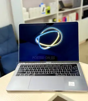 Laptop Apple MacBook Pro 2017 16GB Intel Core I7 SSD 512GB