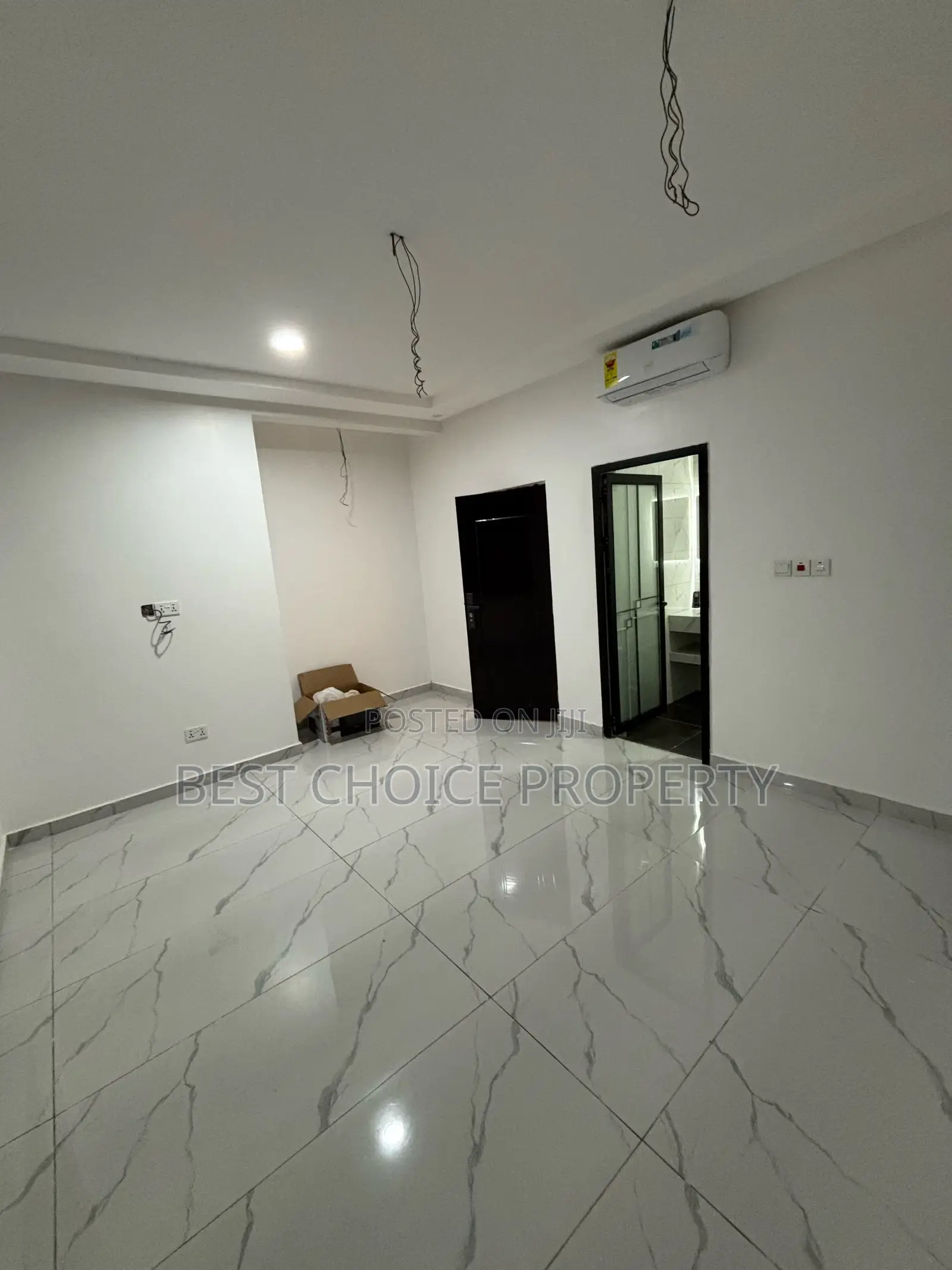 Executive Four Bedrooms Duplex House for Sale Lakeside Estat