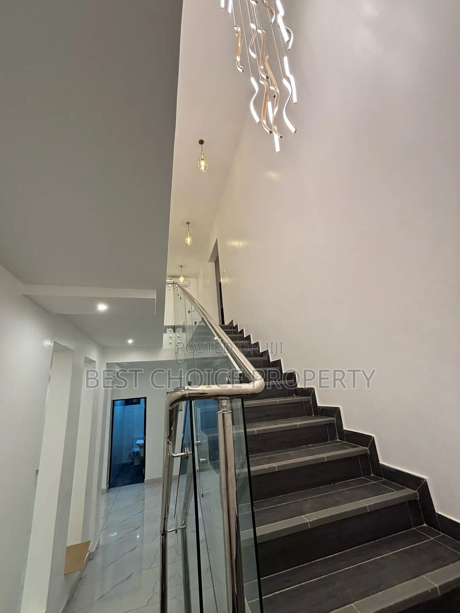 Executive Four Bedrooms Duplex House for Sale Lakeside Estat