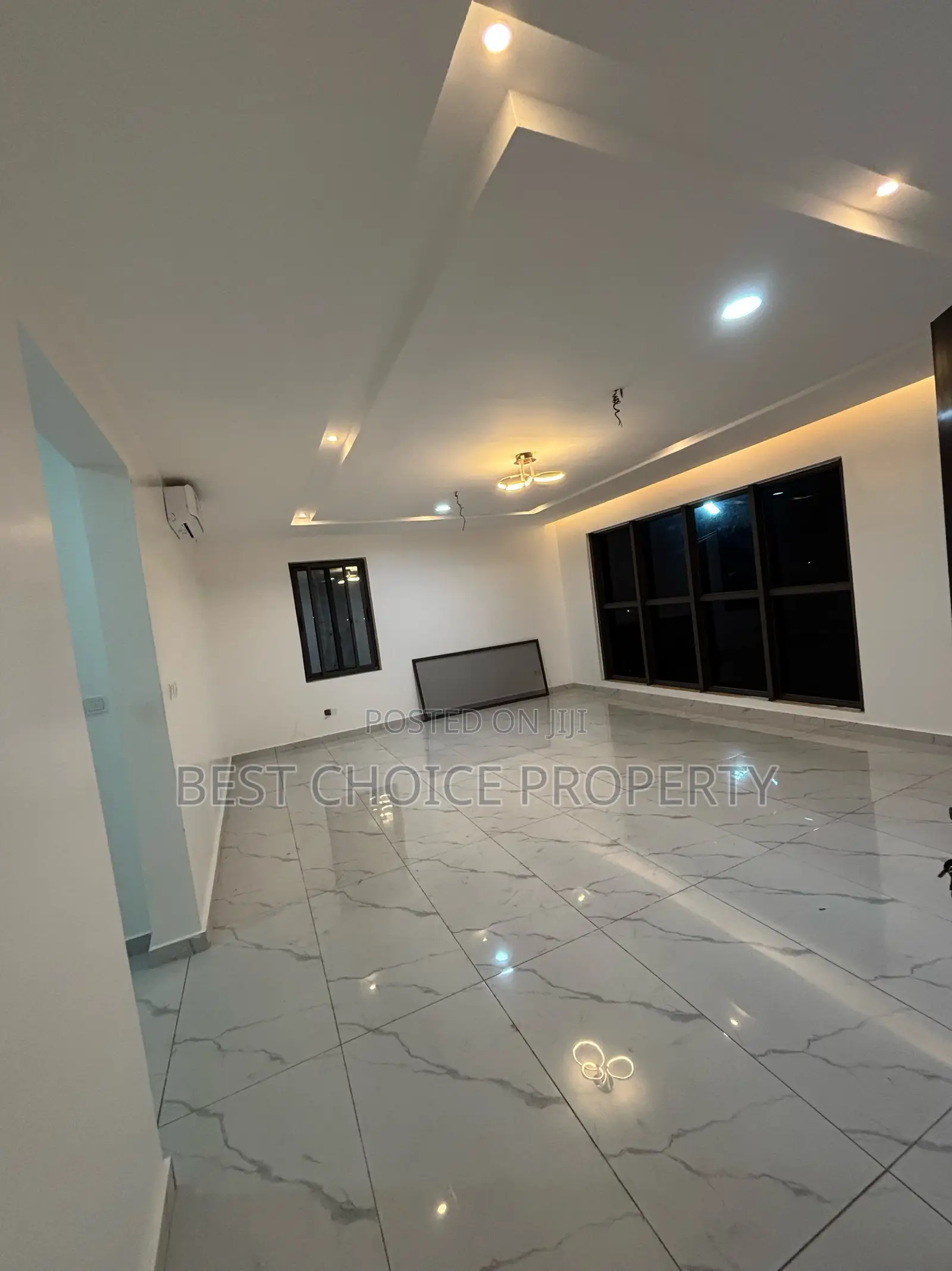Executive Four Bedrooms Duplex House for Sale Lakeside Estat