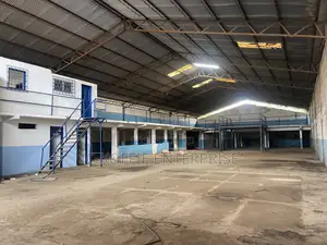 1000 SQM Warehouse With Offices at North Kaneshie 4 Rent