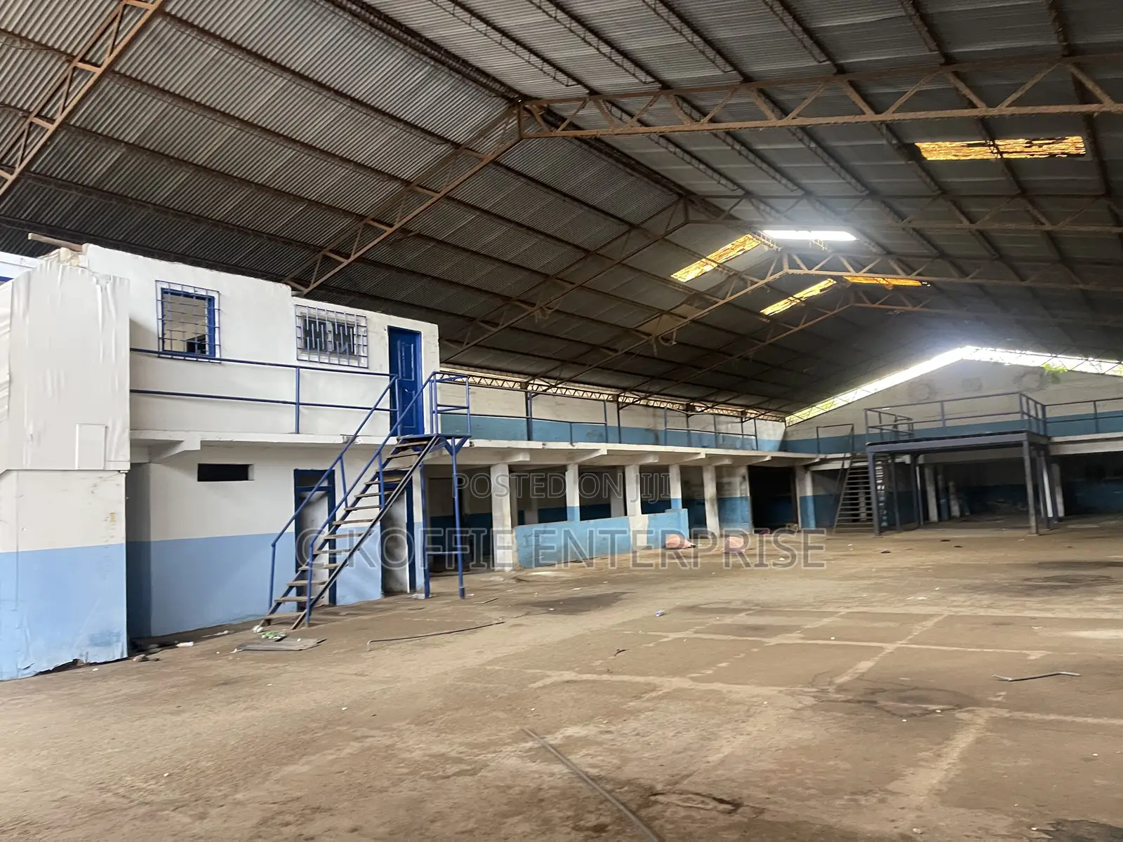 1000 SQM Warehouse With Offices at North Kaneshie 4 Rent
