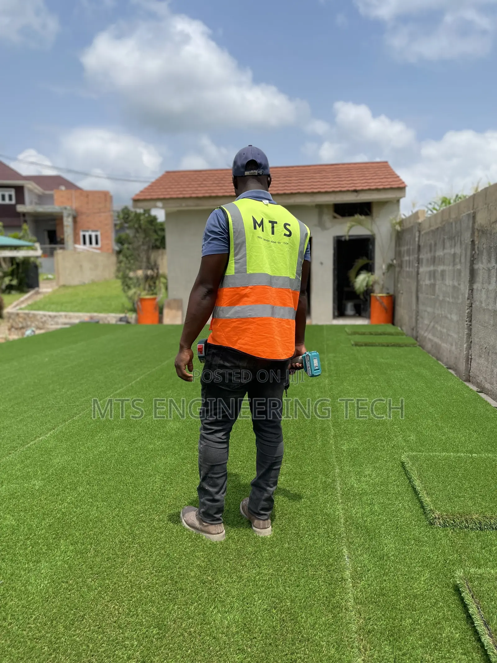 Bi-Fold Automated Pool Cover