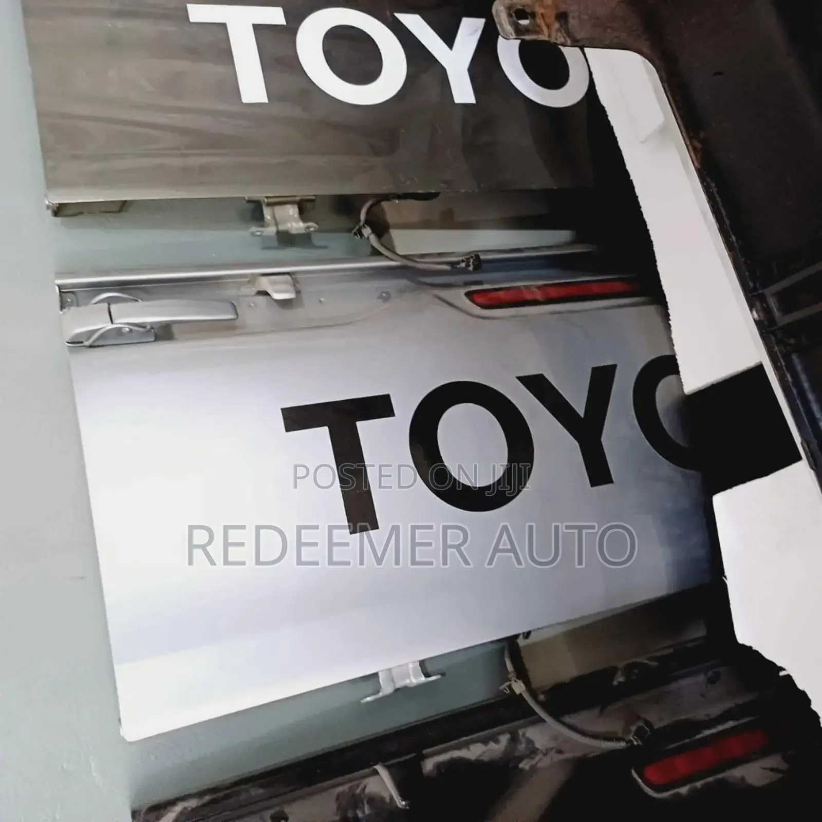 Toyota Hilux Tailgate