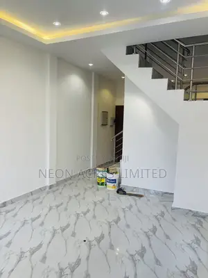 2bdrm House in The Laurels, School Junction for sale