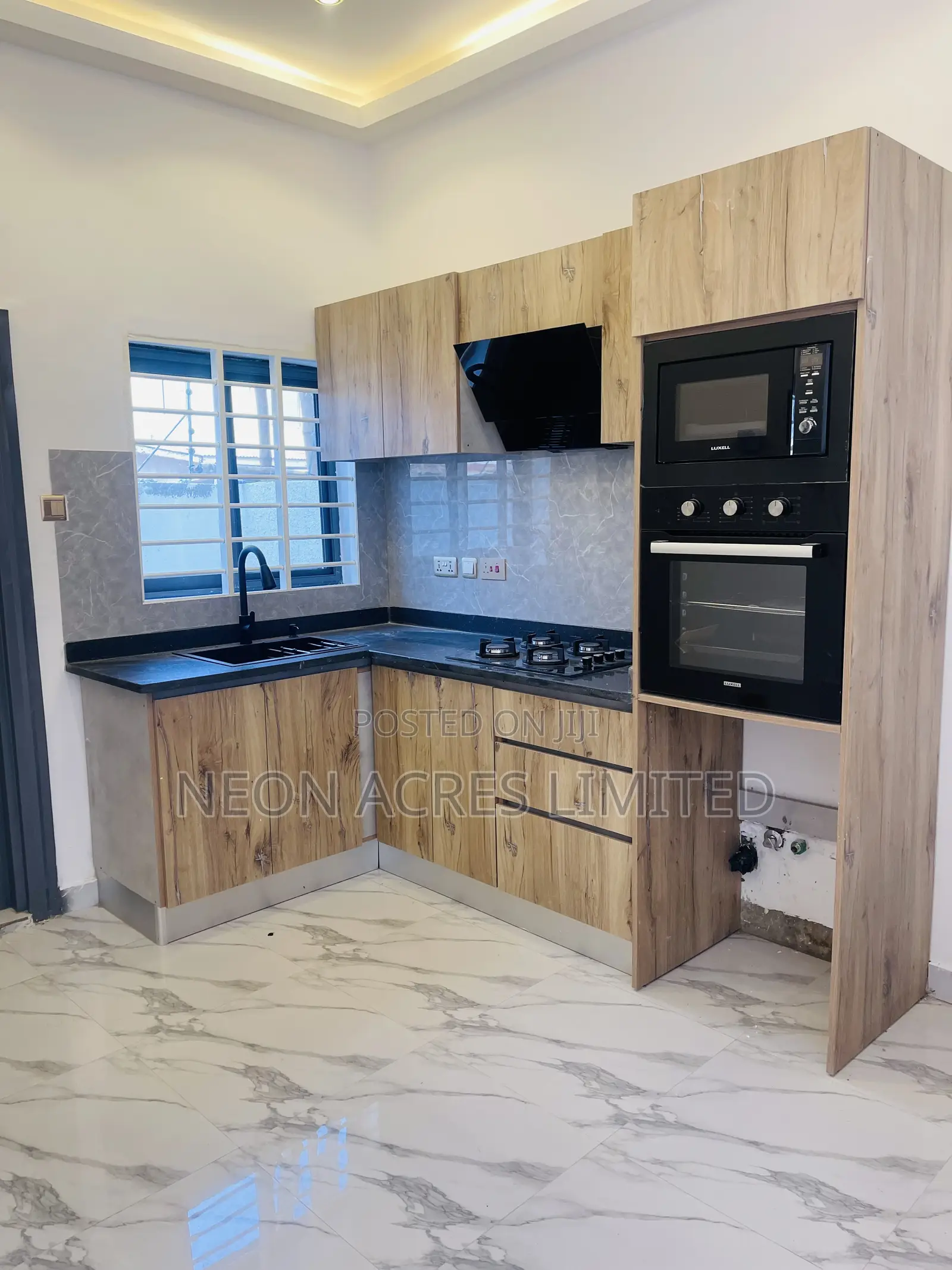 2bdrm House in The Laurels, School Junction for sale