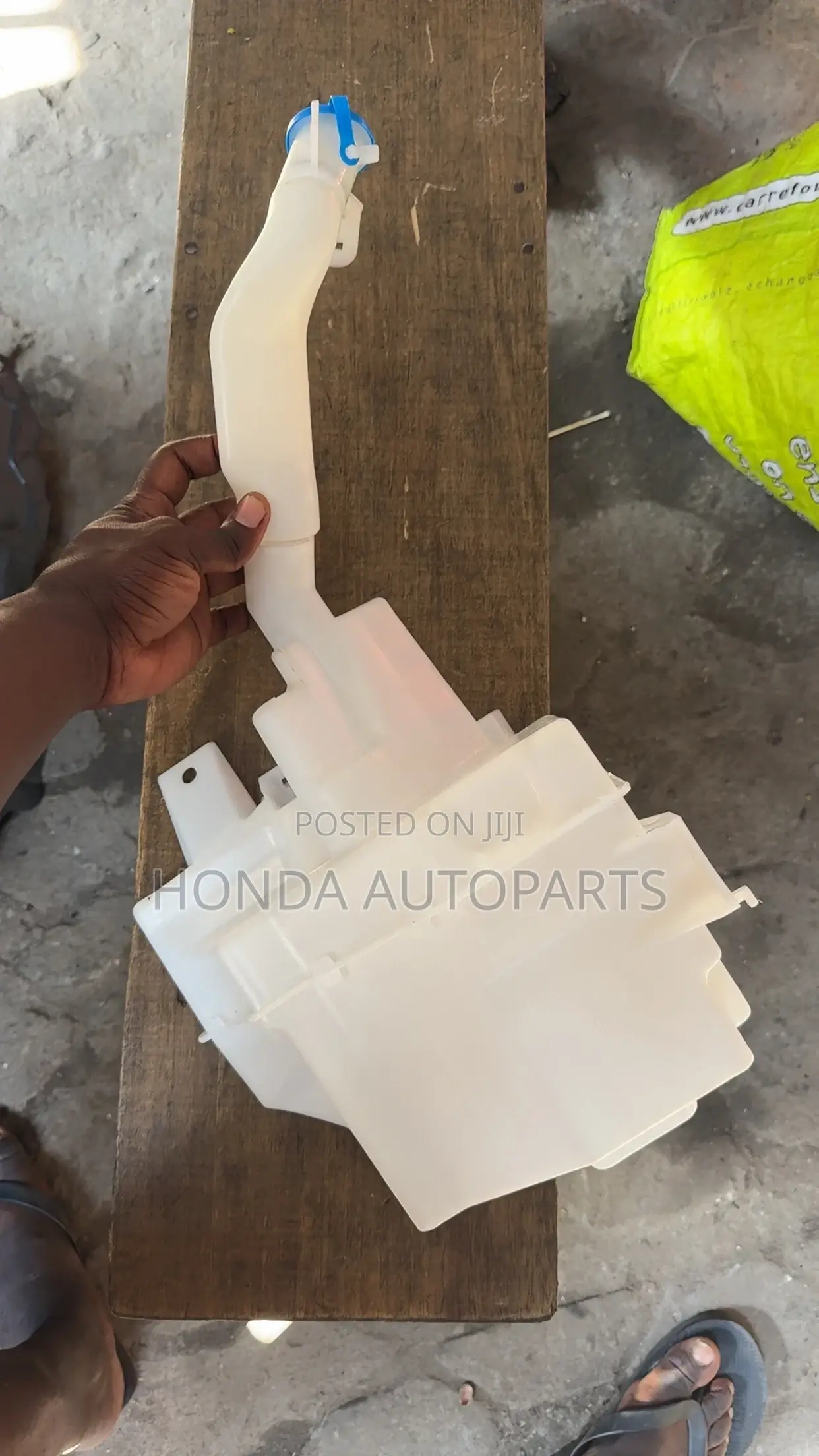 Honda Accord 2018,2019,2020,2021 Wiper Wash Bottle.