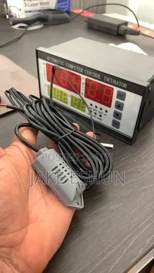 Xm18 White Face Temperature Controller
