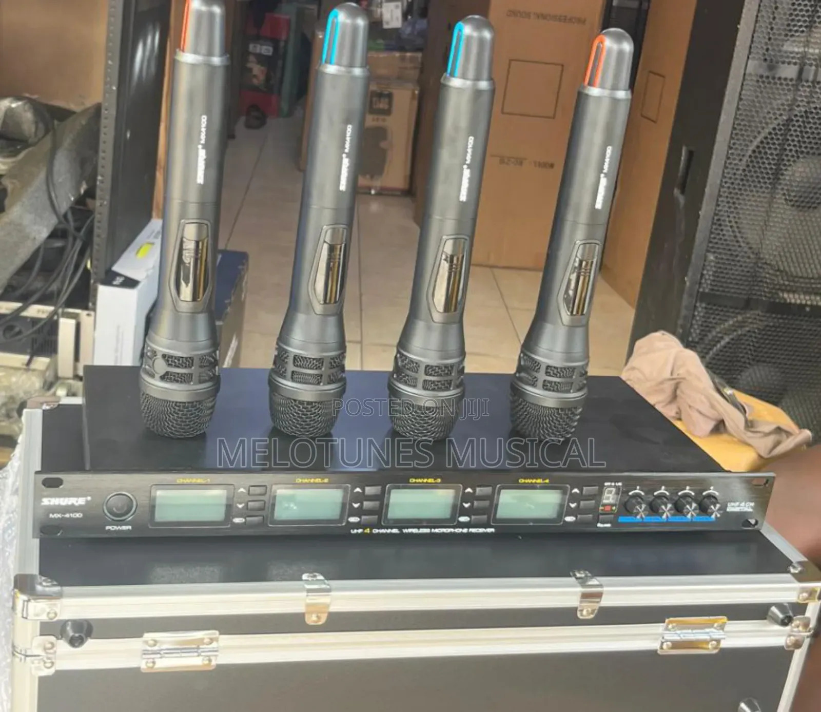 Shure Mx-4100 4-in-1 Professional Wireless Microphone System